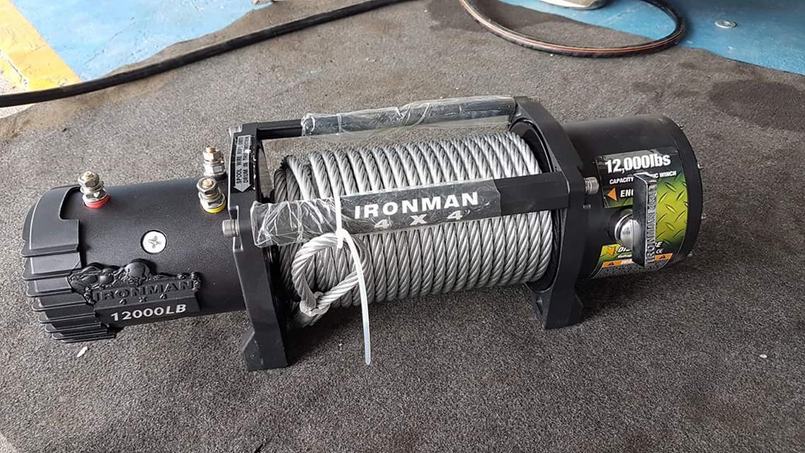 WINCH GLADIATOR IRONMAN 12000 LBS Aksesoris Offroad TAS Indonesia 4WD EQUIPMENT CENTER